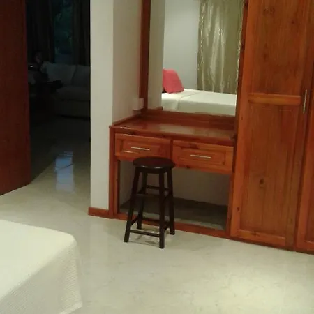 Jbillaselfcatering Beau Vallon  Exterior photo